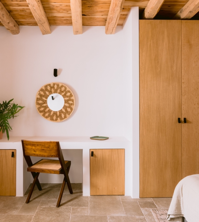 Resa Estates finca sale koop ibiza Jorge bedroom desk.jpg